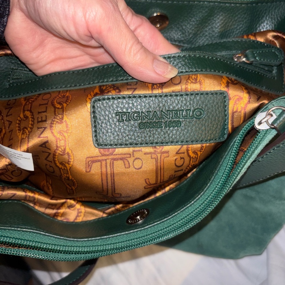 Tignanello Forest Green Suede Shoulder Expandable Bag. Zip Sides Change Size. - Picture 10 of 17
